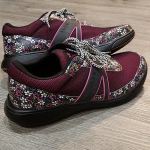 TRAQ by Alegria Qarma comfort walking shoe size 39